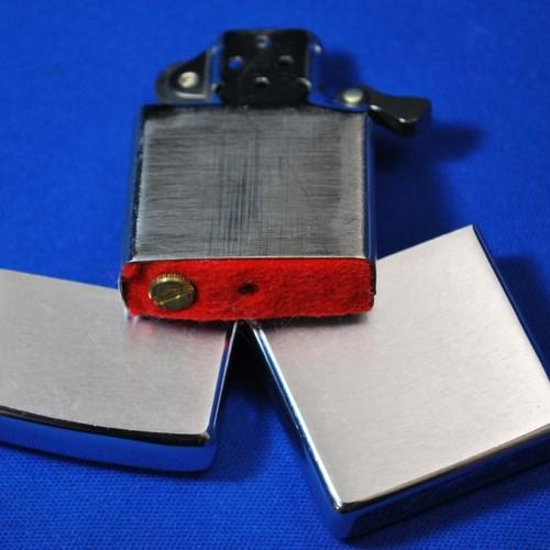 再入荷！！1967年製　プレーン（無地）赤フェルト【ZIPPO】