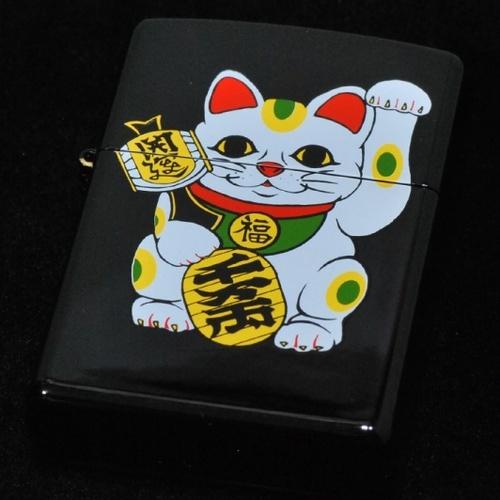 招き猫　ブラックケース【ZIPPO】